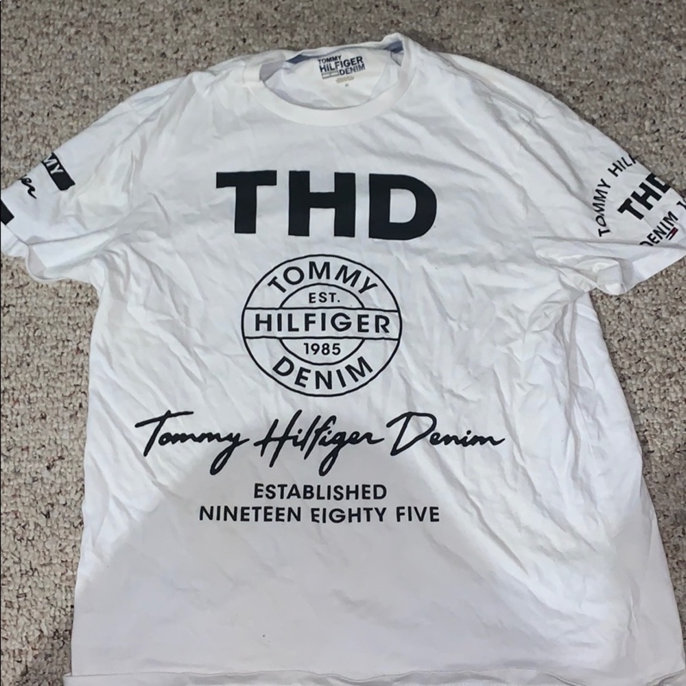 White Tommy Hilfiger t shirt